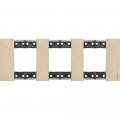 Plaque de finition Living Now Collection Les Blancs matière zamak 3x2 modules - finition Or