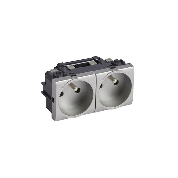 Prise de courant 3x2P+T tech Bticino Livinglight précâblée 16A 250V bornes automatiques - Bticino Cofrel - BTNT4142M3AN