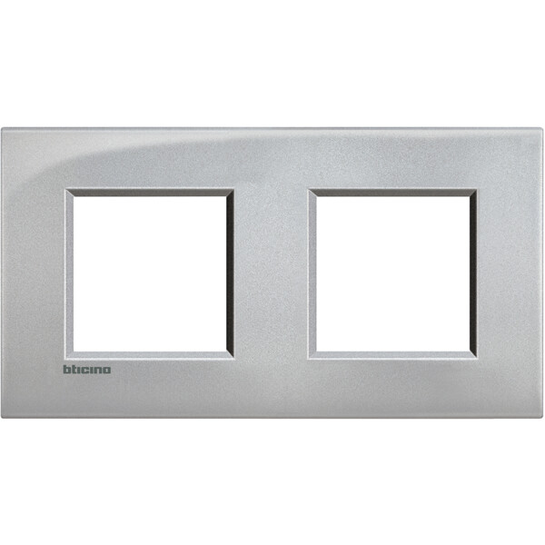 Lll plaque
