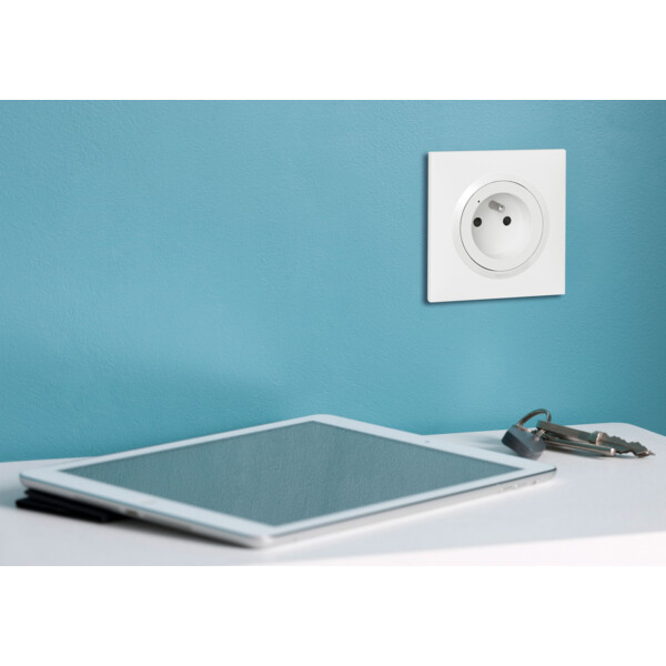 Prise de courant connectée Dooxie With Netatmo 16A avec suivi conso - Compatible Home + Control, blanc - Legrand - 600391A