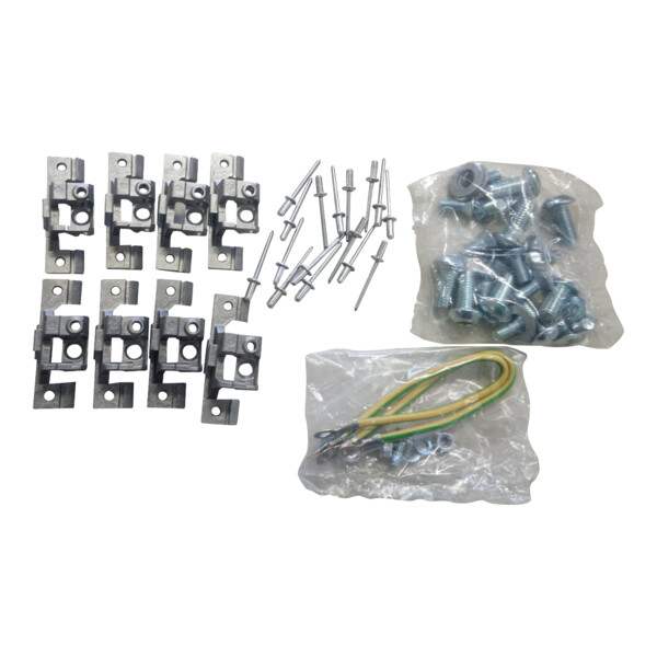 Kit accessoire et 8 charnières et rivets xl³800 largueur 700mm - Legrand - 981622