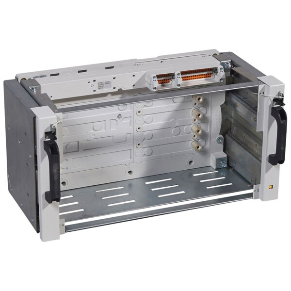 Base vx³ is 333 - 4p - dpx 630 avec diff - Legrand - 404657