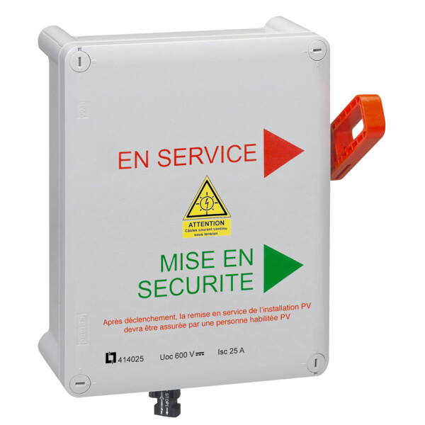 Coffret polycarbonate PV de SECURITE POMPIER - classe II - 600V-25A - pré-câblé - Legrand - 414025