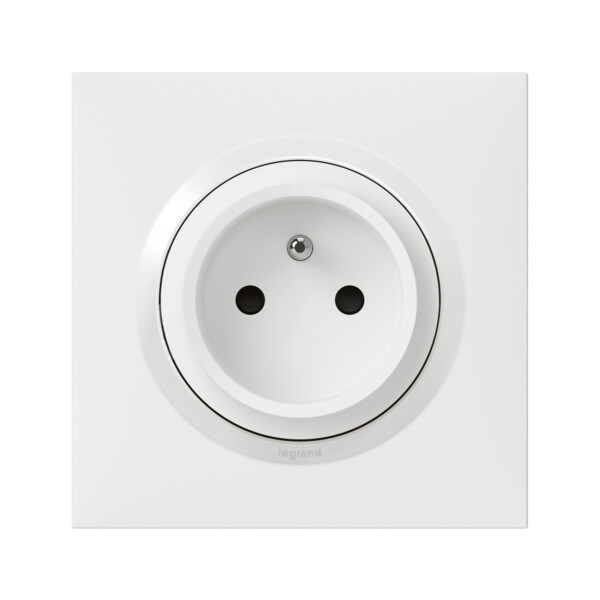 Prise de courant 2P+T blanc Legrand Dooxie easyréno 16A faible profondeur avec plaque - Legrand - 600728