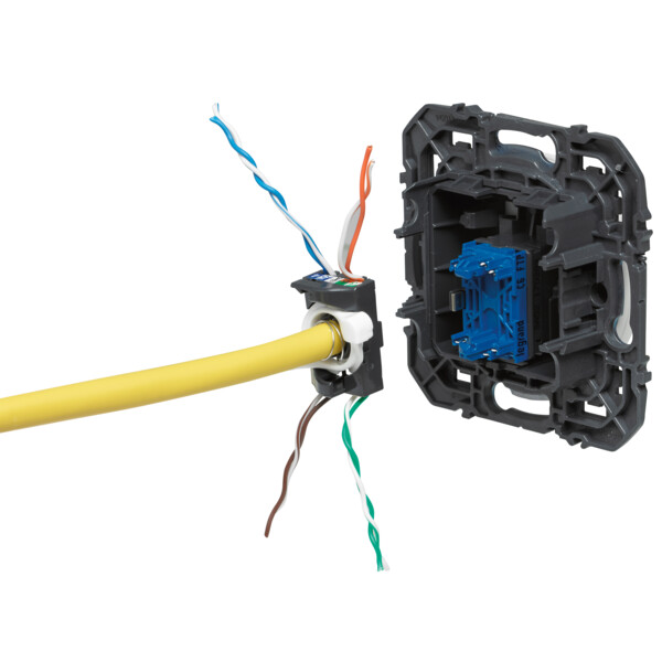 Prise RJ45 blanc Legrand Dooxie cat6 STP blindée - Legrand - 600375