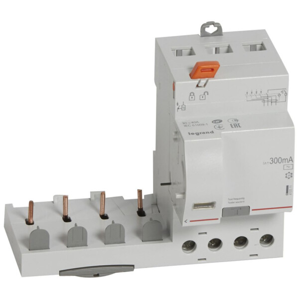 Bloc différentiel 40A Legrand 410511 DX³ à vis 4 pôles type AC 300mA 400V - Legrand - 410511