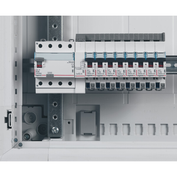 Interrupteur différentiel DX3 - id - vis/vis - 4p- 400v~-63a - type ac - 30ma - départ bas - Legrand - 411662