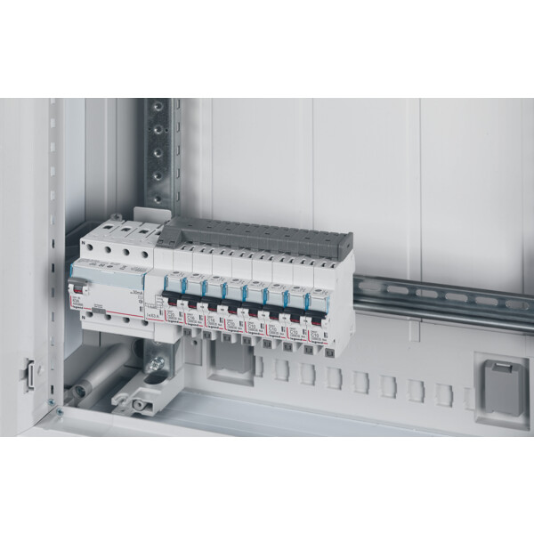 Interrupteur différentiel DX3 - id - vis/vis - 4p- 400v~-63a - type ac - 30ma - départ bas - Legrand - 411662