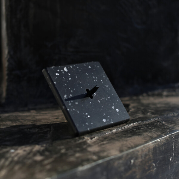 Façade Hikari Noir Terrazzo simple 1 basculeur  (131486) - Modelec - 131486