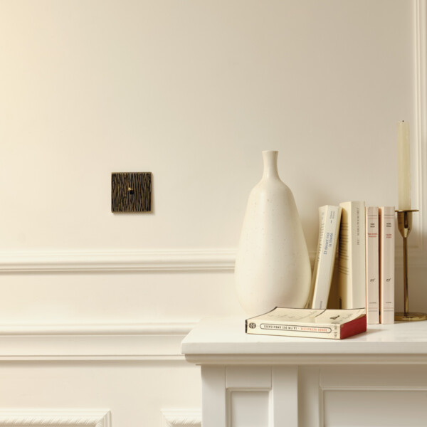 Façade fascination laiton fauve etroite longue 3 basculeurs à vis - Modelec - 103435