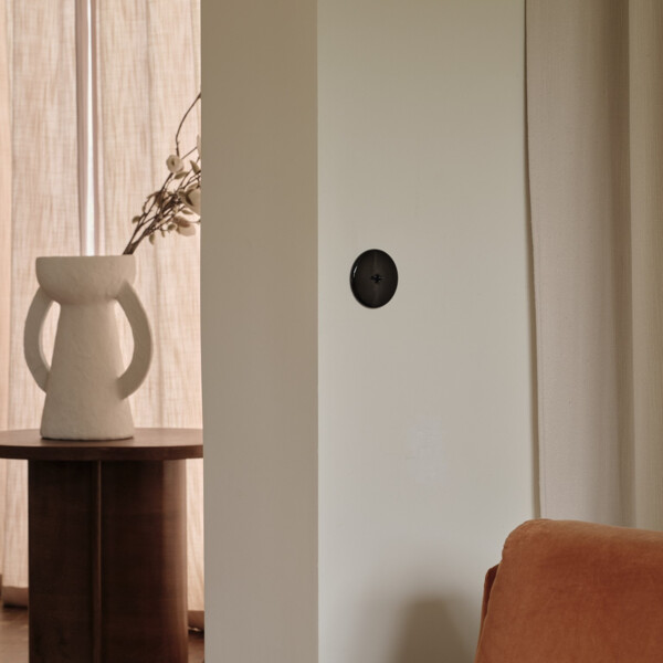 Façade iris by modelec en porcelaine noire simple poste chargeur double usb - Modelec - 189362