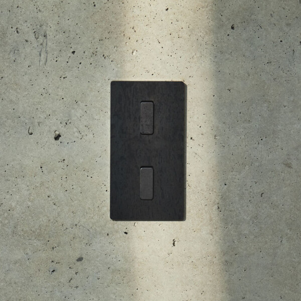 Façade "m" acier verni simple 1 bouton sans vis - Modelec - 131541M