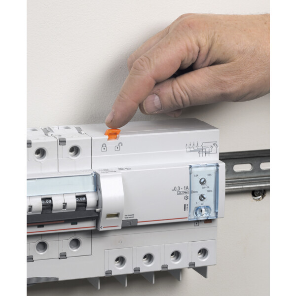 Bloc différentiel adaptable dx³ - à vis - 4p - 400 v~ - 125 a - type F - 300/1000 ma - Legrand - 410644