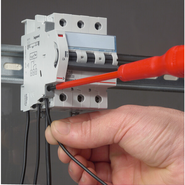Contact auxiliaire inverseur Legrand DX³ 6A 250 v 0,5 modules - Legrand - 406258