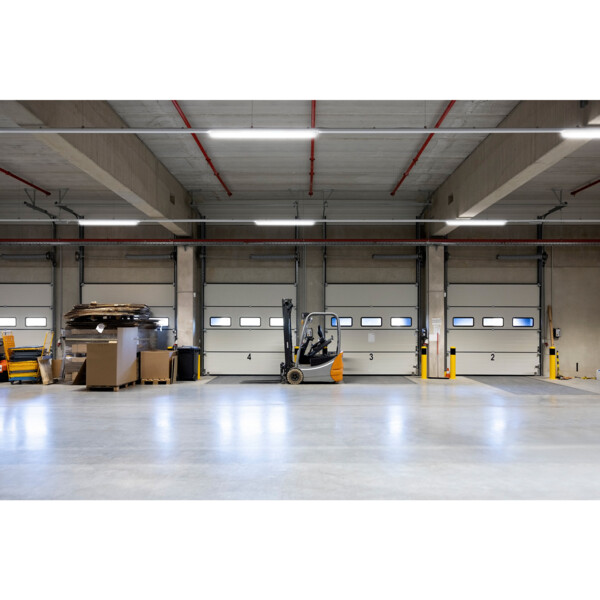 Coreline etanche led 1500 wt120c 830 on/off 37,5w 5800lm ip66 ik08 100khl80 - Mazda - 390134