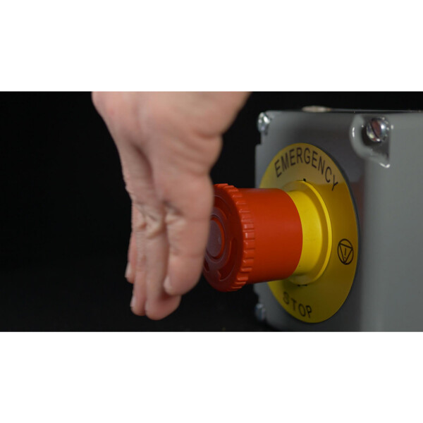Harmony 9001k - etiquette circulaire aluminium - fond rouge et lettre argent - Schneider Electric - 9001KN2018R