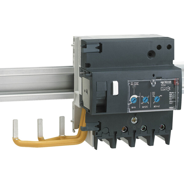 Schneider Electric Bloc Différentiel Vigi Ng125 125 A 3P 230 à 415 V 300 à 3000 Ma Isr - Schneider Electric - 19047