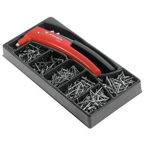 Rivetage