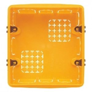 Boîte d'encastrement Living Light Bticino maçonnerie 3+3 modules