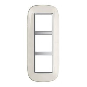 Plaque Axolute Bticino Translucide Blanc - 3 x 2 modules entraxe 57