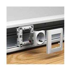 Schneider Electric Optiline 70 - Support D'Appareillage 45 X 45 avec 1 Prise Simple 45° ou 90°