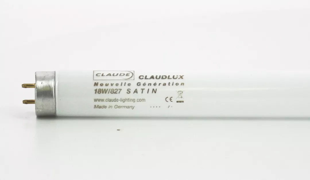 Tube Fluorescent T8/G13 18W = 1350Lm 2700K Osram Tube Fluorescent T8/G13 18W = 1350Lm 2700K Osram