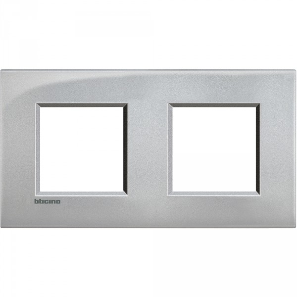Lll plaque
