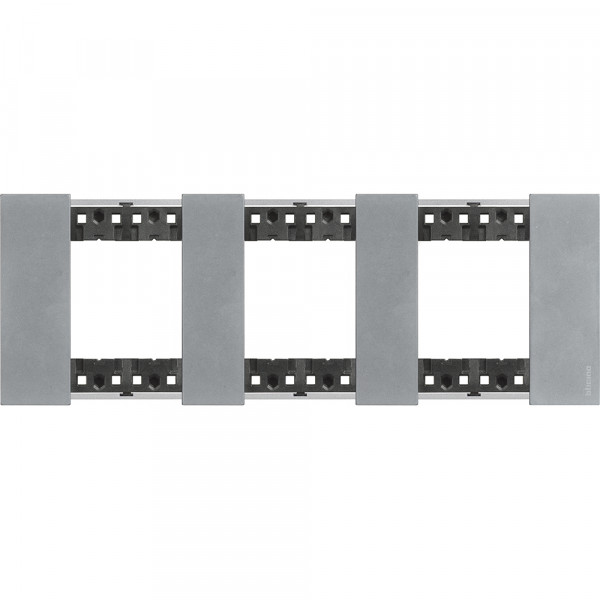 Plaque de finition Living Now Collection Les Blancs matière zamak 3x2 modules - finition Acier Moon