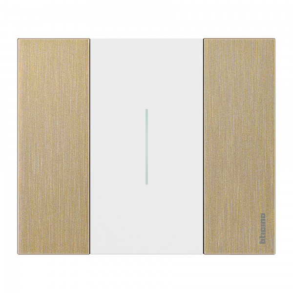 Plaque de finition Living Now Collection Les Blancs matière zamak 2 modules - finition Or