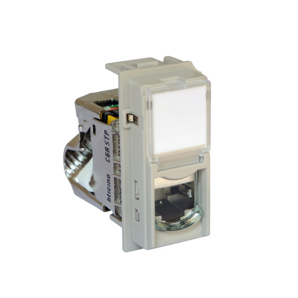 Prise RJ45 blindée catégorie6A STP Living Now pour applications Grade 3 TV avec enjoliveur sable - 1 module