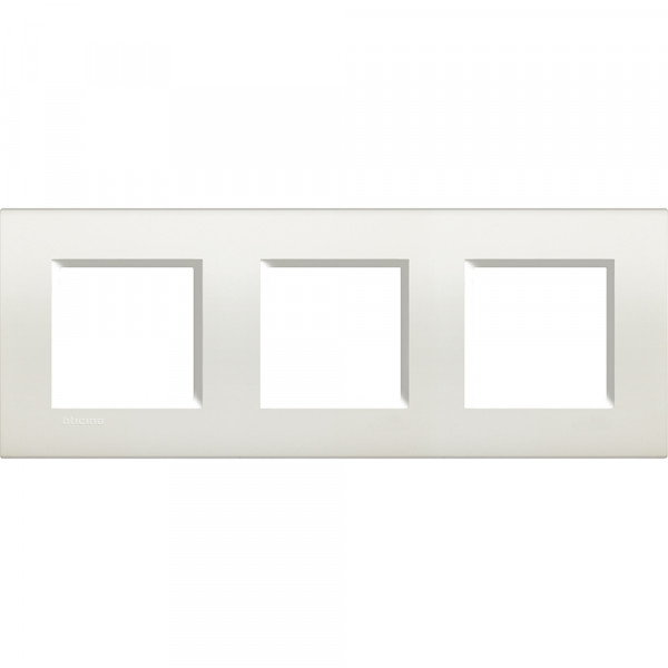 Plaque blanche Bticino Livinglight 3 postes 3x2 modules entraxe 71mm