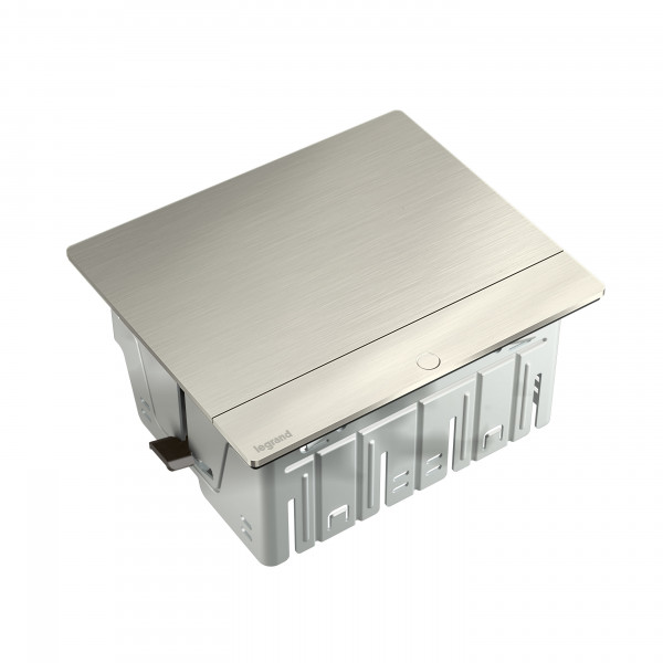 Incara Pop-up à encastrer dans mobilier et à équiper de 4 modules avec couvercle finition inox