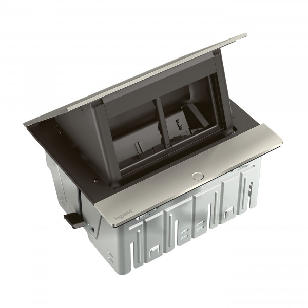 Incara Pop-up à encastrer dans mobilier et à équiper de 4 modules avec couvercle finition inox