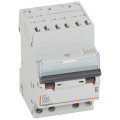 Disjoncteur dx³ 6000-auto/vis-4p-400v~-32a-10ka-courbe d-départ tri-peigne hx³ opti 4p