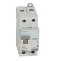 Interrupteur différentiel dx³-id - vis/vis - 2p- 230v~-25a - type ac - 300ma - départ bas