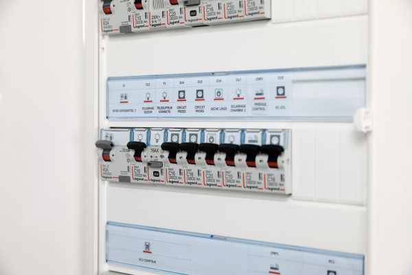 Télérupteur connecté Drivia silencieux 1P 16AX 230V~ 1 module With Netatmo