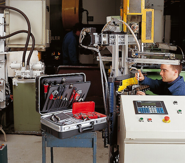 Valise de technicien Facom avec panneaux de rangement