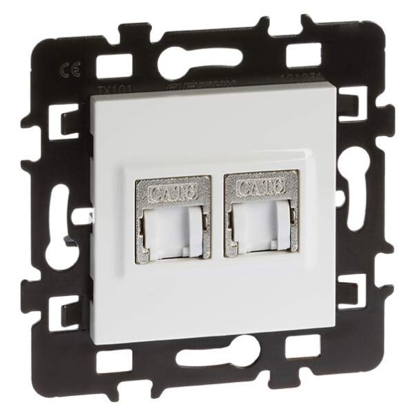 Rj 45 dble c.6 stp gr 3(multimed.)+enj. multi-services + enjoliveur esprit