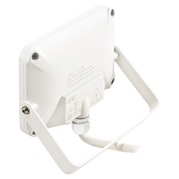 Wink 10 - proj. ext. ip65 ik08, blanc, led intég. 110° 10w 3000k 750lm