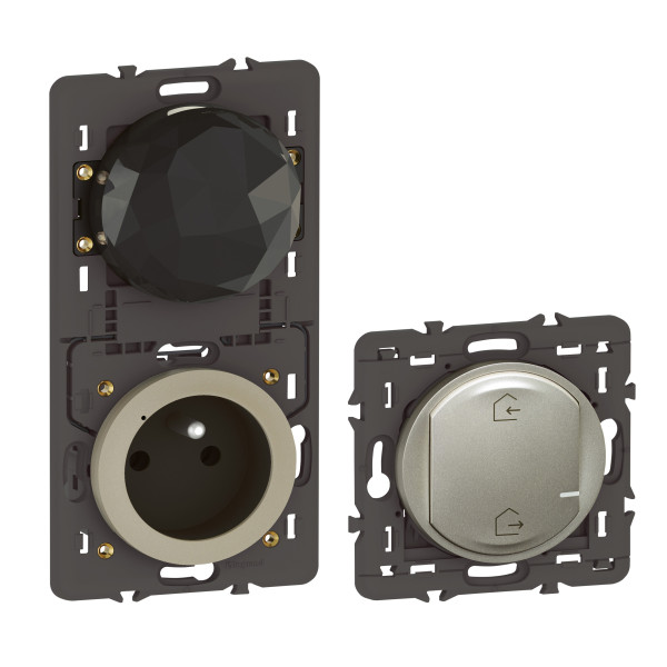 Pack de démarrage Céliane With Netatmo connecté avec prise et commande sans fil, finition titane