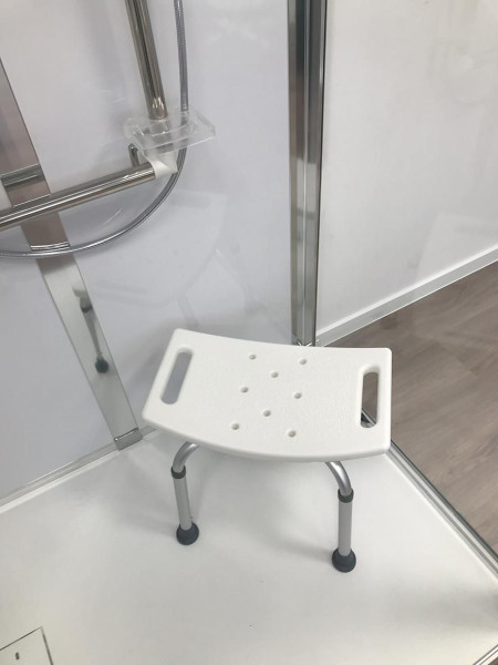 Tabouret de douche sur pied