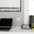 Prise de courant 2P+T affleurante blanc Schneider Odace avec prise chargeur USB TypeC 10,5W