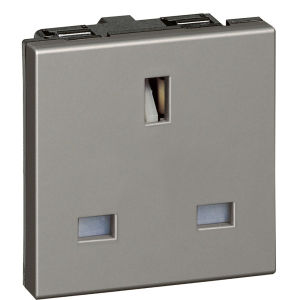 Prise 2p+t 13a a eclipses arteor carre magnesium 