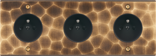 Façade fascination laiton onde triple horizontale prise de courant 2p+t prise de courant 2p+t prise de courant 2p+t à vis - Modelec - 310432