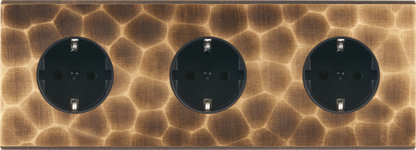 Façade fascination laiton onde triple horizontale 1 prise schuko 1 prise schuko 1 prise schuko 