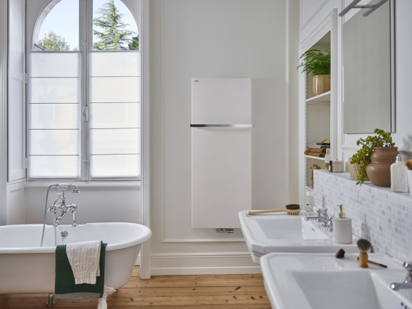 Alizéa spa ec face lisse, couleur, 620w, h 1300 / l 500 mm, barre couleur