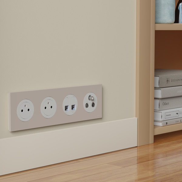 Odace - plaque de finition 4 postes - couleur beige sable