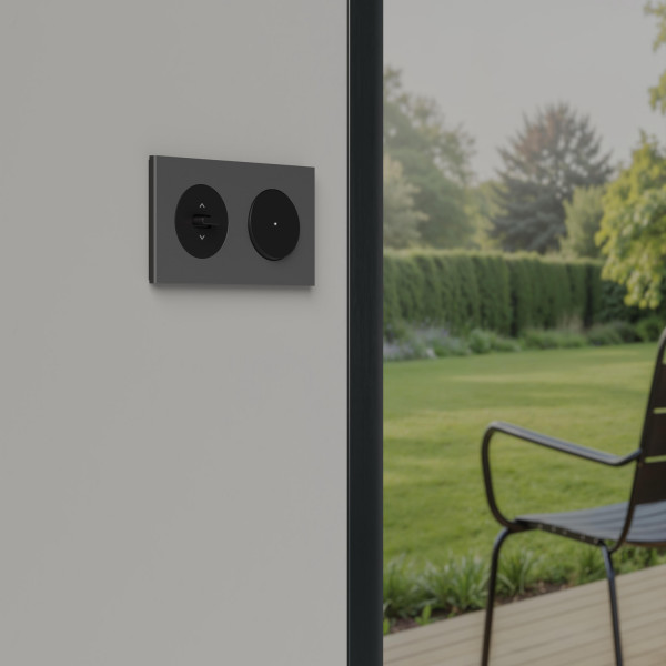 Odace métal - plaque de finition 2 postes - effet titane support noir
