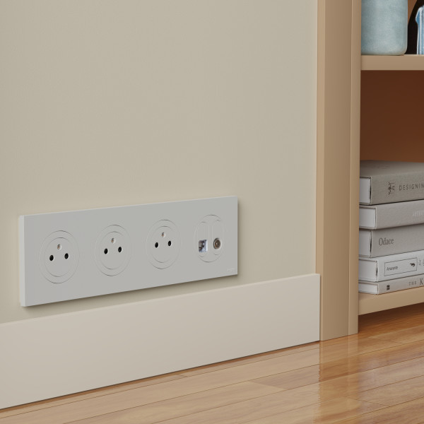 Odace - plaque de finition 4 postes - couleur blanc craie