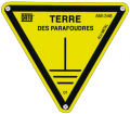 Pancarte triangulaire en alu. (ep. 0,5 mm) pour identification terre parad. - Catu - AM348